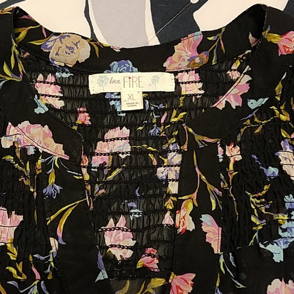 Flower Blouse - Picture 2 of 5